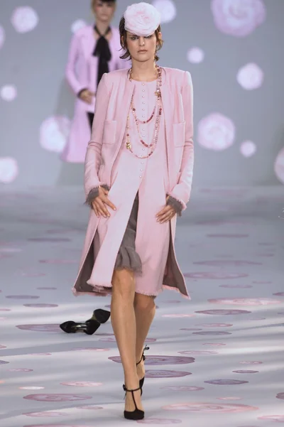 Look 8